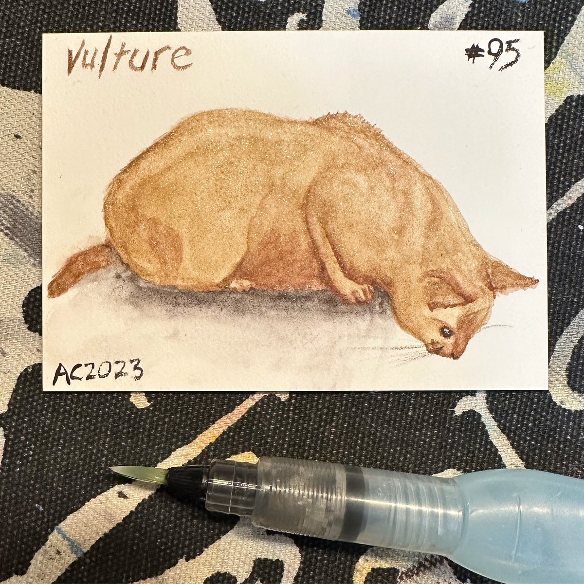 amysnotdeadyet's tweet photo. #100cats no.95 is waiting with the patience of a vulture for their moment ๐ผ๐จ and it sparkles!! https://t.co/uJmUVSPJ29