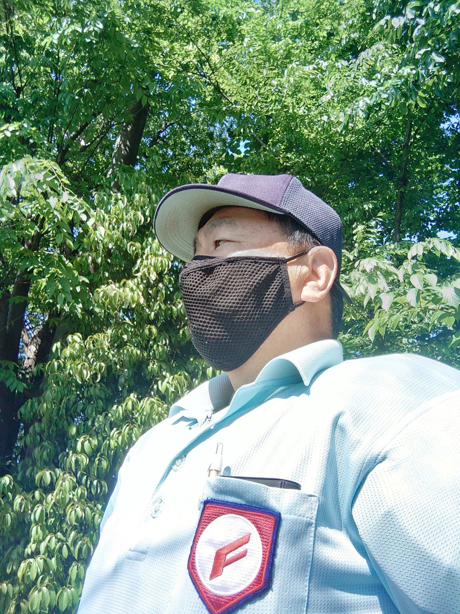 おはようございます。
緑💚眩しいグラウンド！
ちょっと暑いですかね💧
高校野球⚾オープン戦2試合
頑張って参ります。💪💪⚾⚾