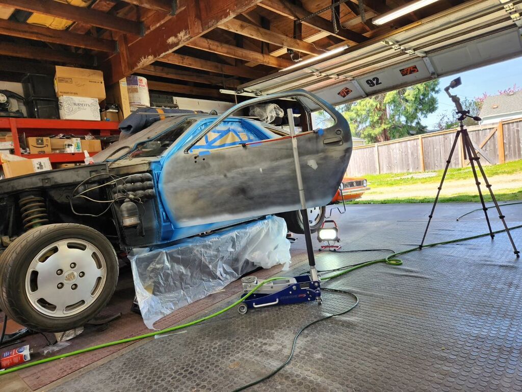 throttlegrotto's tweet photo. The #92hate #porsche got some fancy door jamb color today. Slowly making progress on this wretched beast of a car. 
#porschesofinstagram #porsche928 #transaxleporsche #928 https://t.co/QHkF77NaUB https://t.co/cDXffAYiGb