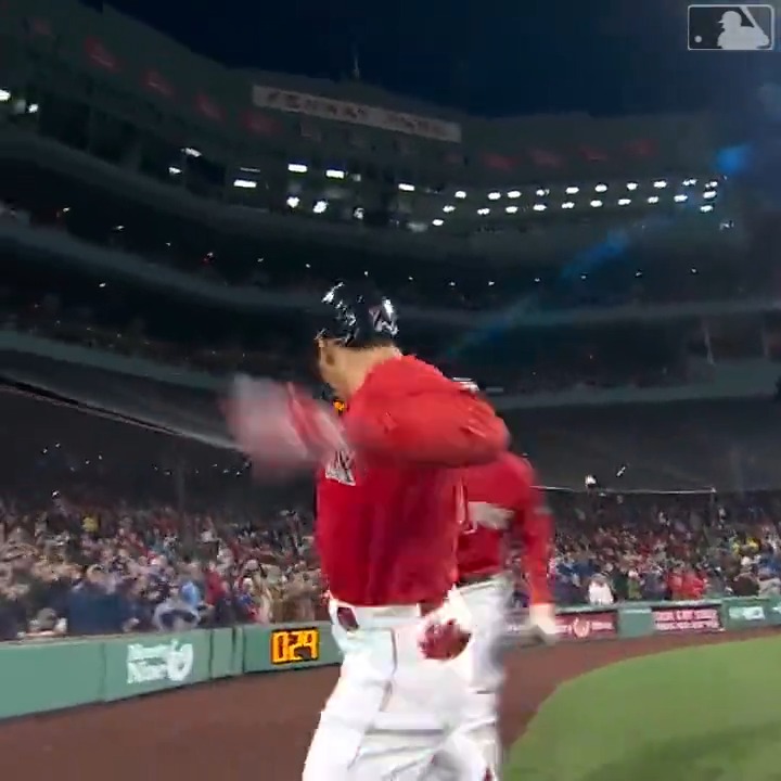 red-sox-on-twitter-masa-knows-how-to-extend-a-hit-streak-https-t