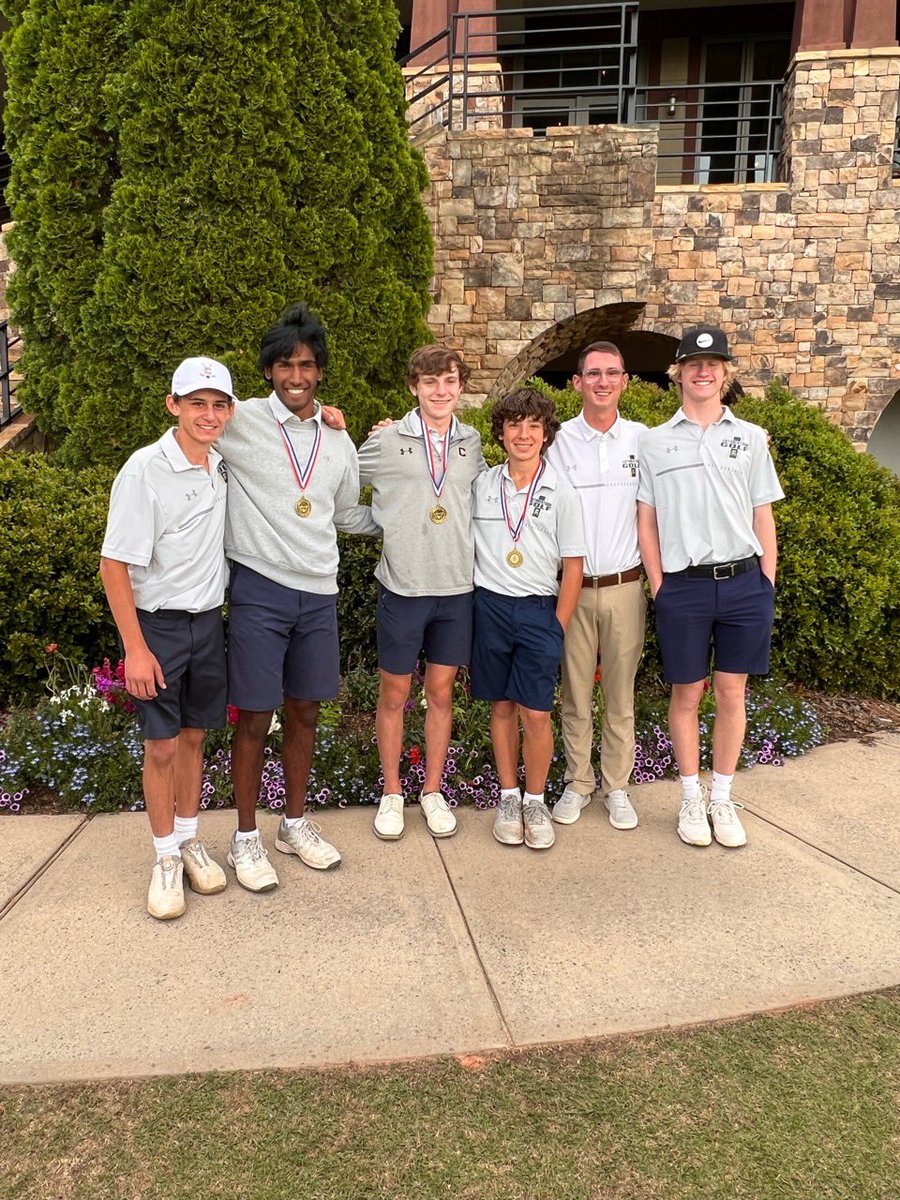 WesleyHelms6's tweet photo. The Cavs showed up and played some golf today! We finished 2nd overall in conference and had 3 all-conference players crowned at the Conference Championship. Beyond proud of this team and all the accomplishments they have achieved. @CHS_Cavs @AGHoulihan @jefferydstout https://t.co/0r4FuUSTAW