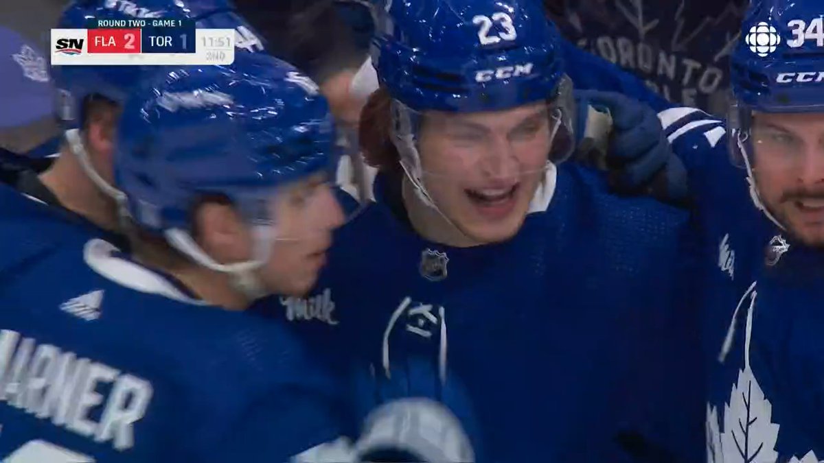spookywoll's tweet photo. 1st career nhl goal for knies <3 https://t.co/Ju2FQaiaDX