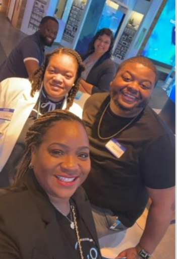 OxygenChicago's tweet photo. HACEMOS and oxyGEN worked together to support and attend the annual Michigan Avenue Networking Event.  What a day! #oxyGEN #ResuscitatingTheIndustry #EmpoweringTheFuture https://t.co/T4gIJUnuoW