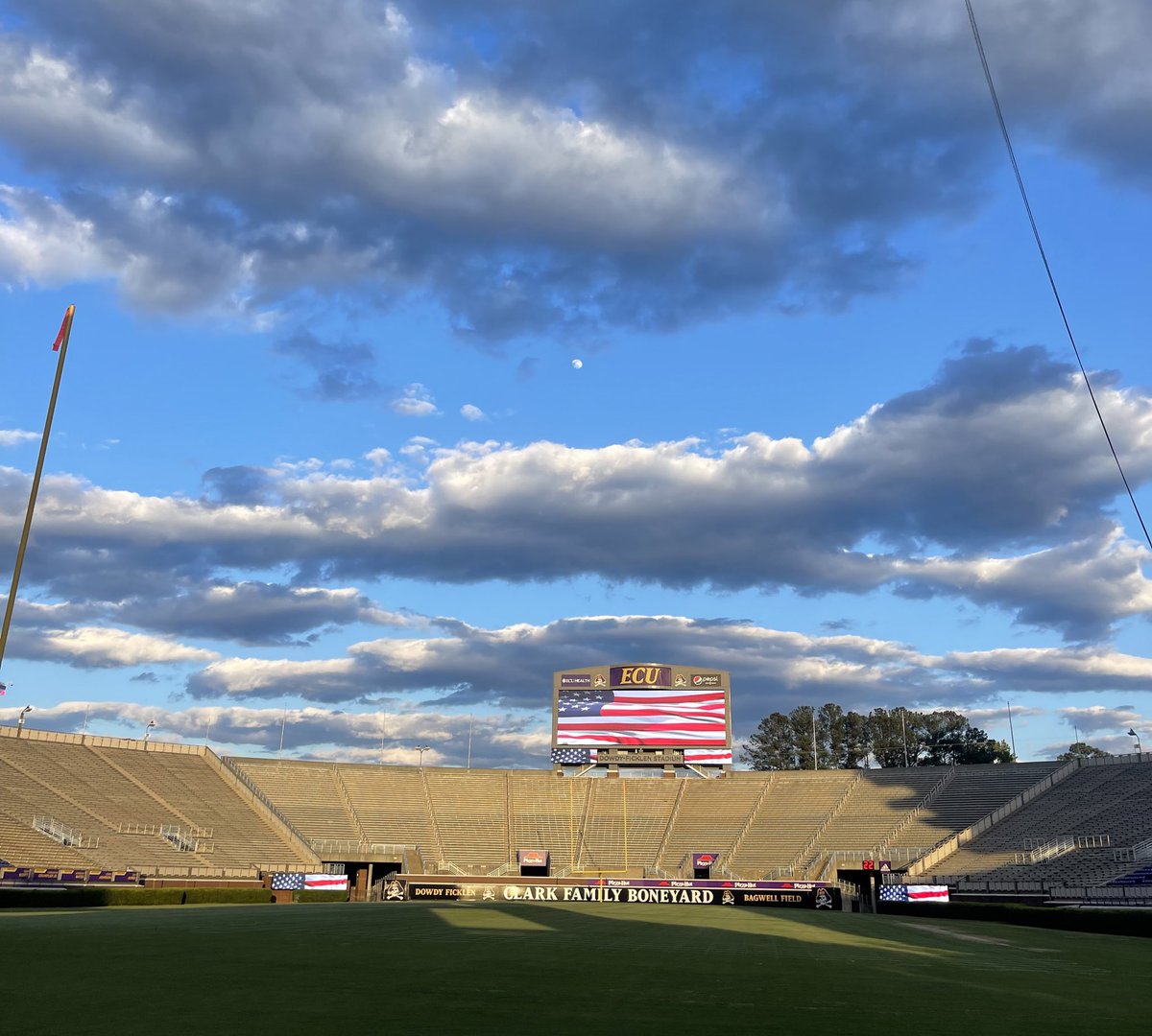 ECUCOB's tweet photo. Commencement is only 3 days away! We #ARRRG so proud of all our graduates and can't wait to celebrate you all on Friday and Saturday! ๐โ ๏ธ https://t.co/hfMRVOran3