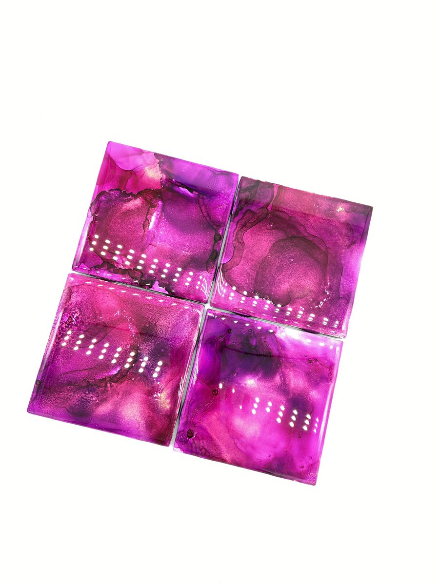 all of my art is now 15% off!! give yourself or your mom the gift of colorful one of a kind artwork made with lots of love!!!! 🥰✨♥️

solelunart.etsy.com