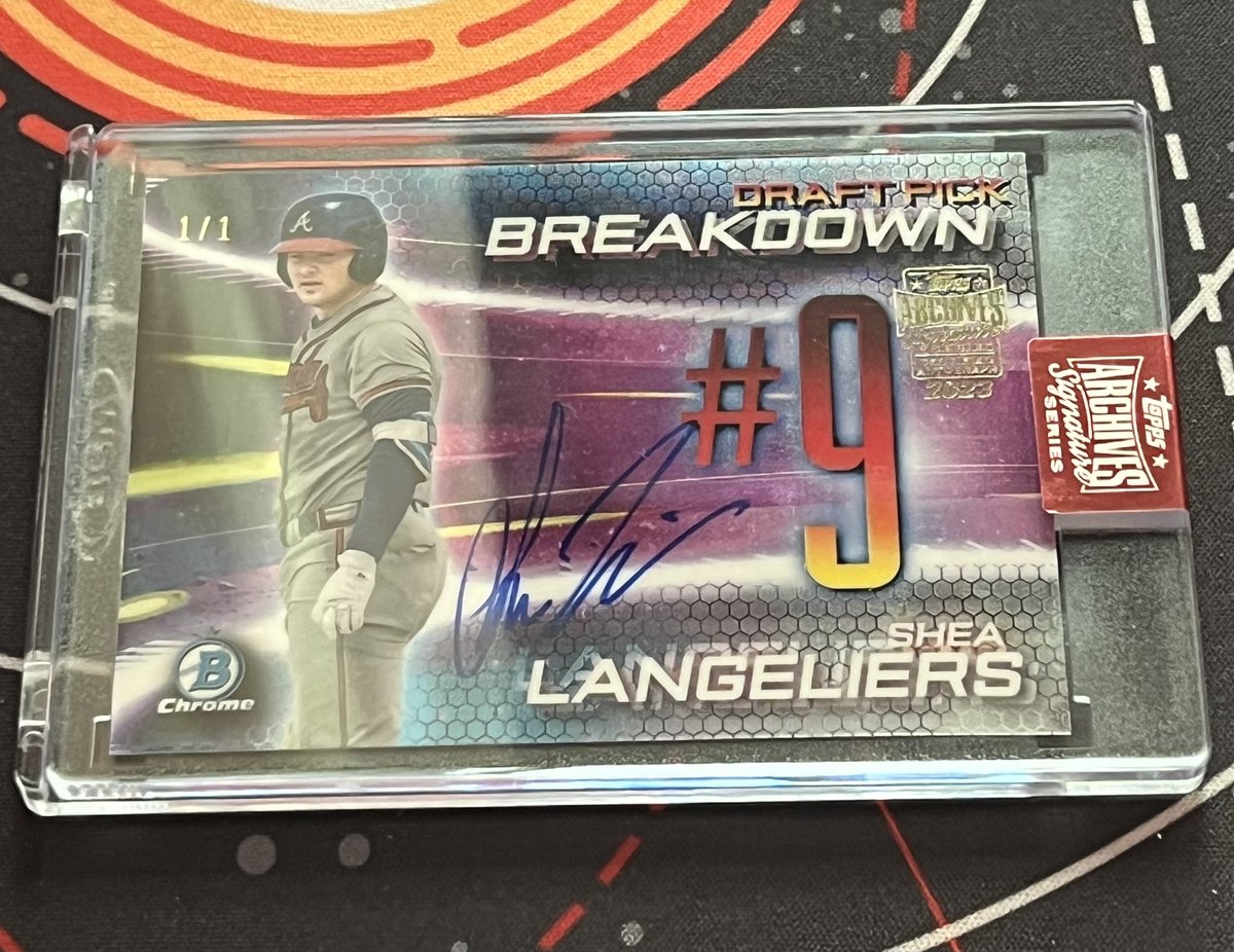 3brothersbreaks's tweet photo. 🚨💥 1 of 1💥🚨
#topps #toppsarchives #bowman #thehobby https://t.co/gY3HISjagu