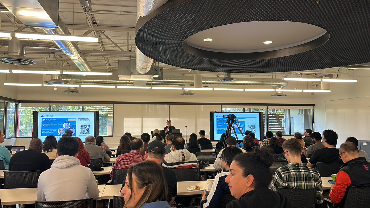 Freddy___gh's tweet photo. Another great event at #aicampseattle https://t.co/ijhHwfoIyA