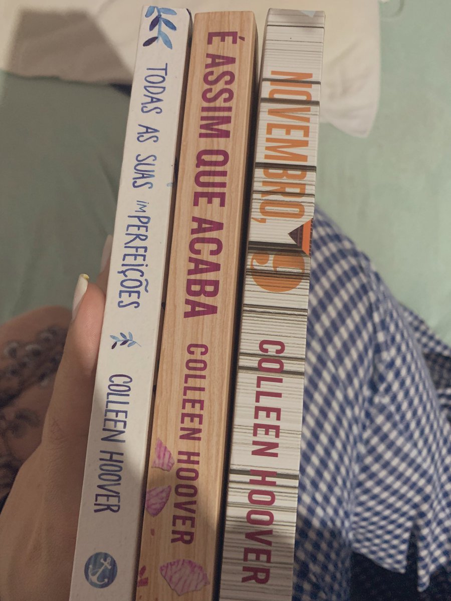 eimamari's tweet photo. Acabei os livros dos Bridgertons e agora fico na dúvida cruel…. Por qual eu começo ? https://t.co/oZOcKFpTjI