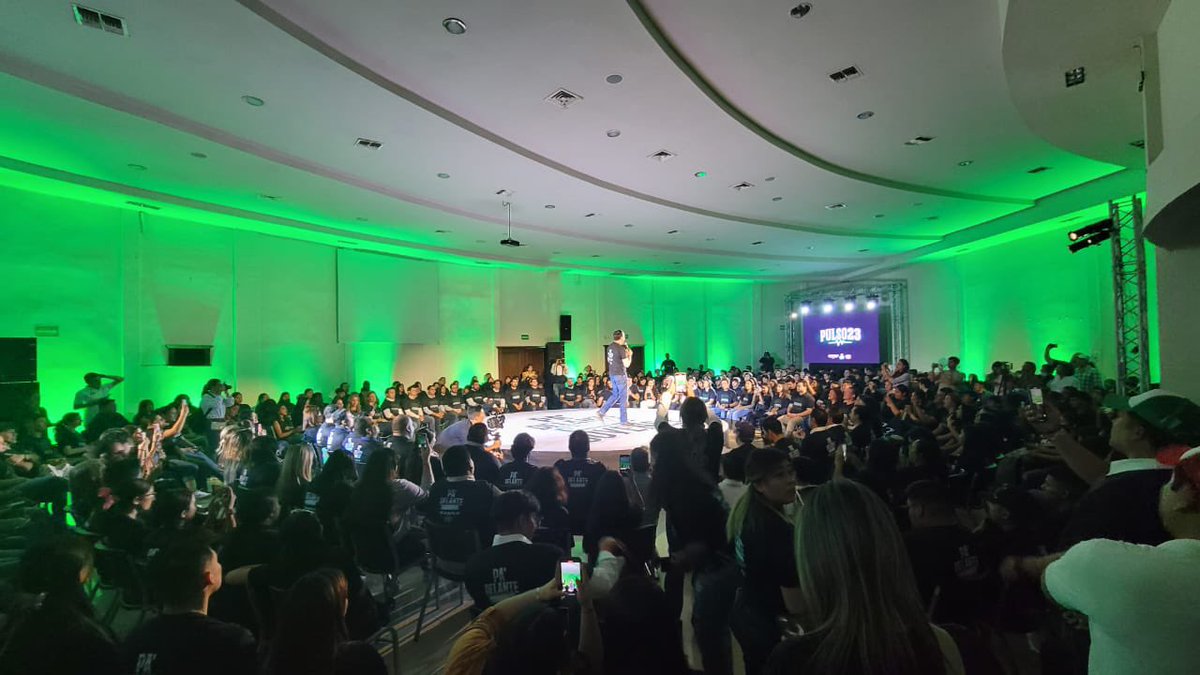 MaruCalderonA's tweet photo. En #PiedrasNegras acompañé al mejor Candidato que Coahuila puede tener, se llama @manolojim y será nuestro próximo Gobernador. https://t.co/i8YhuWS7Jb