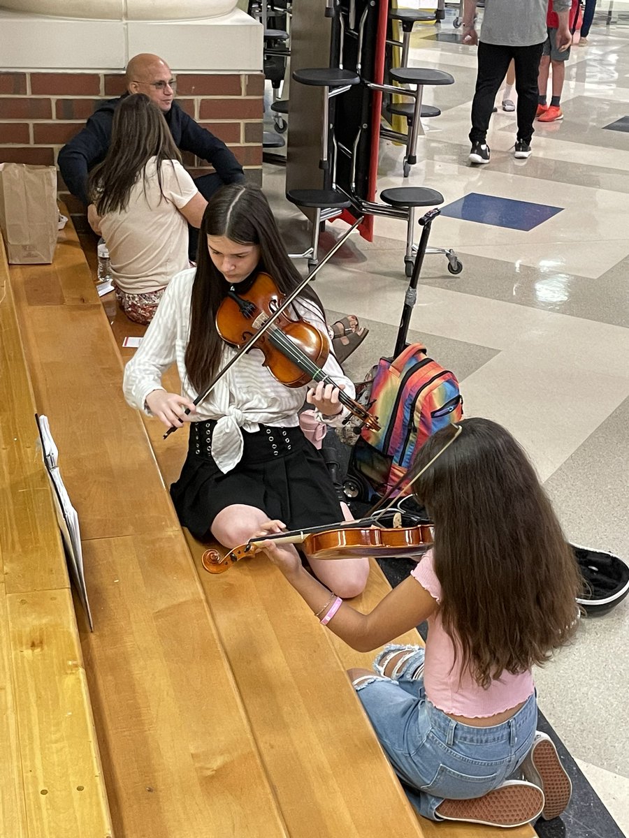 Frau Kelly Jones tweet media