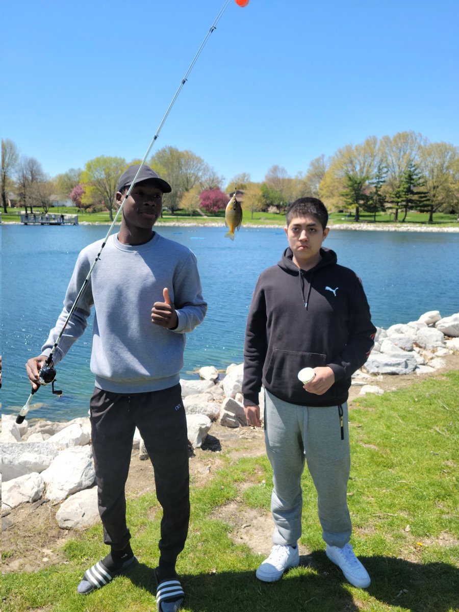 UHSPhysicalEd's tweet photo. The strong wind did not keep us from slaying them today!
#PEOPELPE https://t.co/jph3lTPrtn