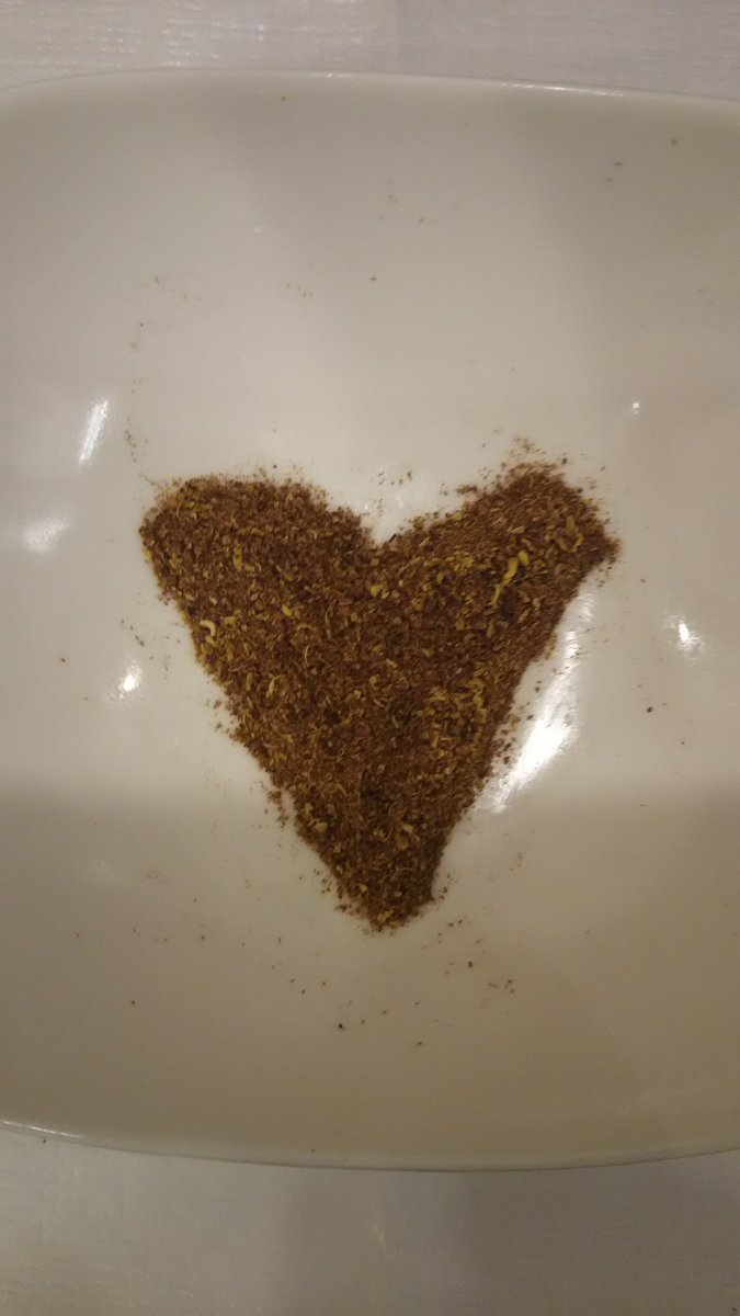 rousokuya105's tweet photo. 「わぁー いい匂い 涎が出て来た」
素敵な食レポありがとうございます。ホアジャオも感謝しております。3日～8日まで休まず営業致します。15：30ラストオーダーででせ。蝋燭屋のGWをお楽しみください。 #痺れラーメン  #銀座ランチ  #銀ブラ  #麻婆麺 https://t.co/1JwrAVZTbq
