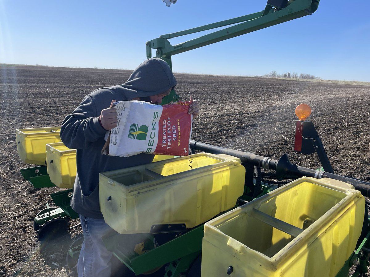 We made sure to put jackets on all of the kernels when we planted this morning! And by jacket I mean the best treatment in the market <a href="/BecksHybrids/">Beck's Hybrids</a> escalate! First plots in the ground let’s keep rollin! #plant23 #PlantBecks #Plant2023