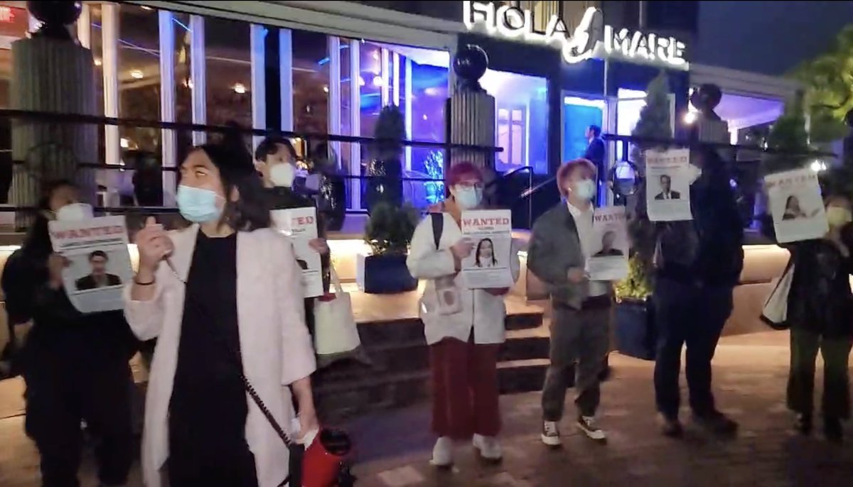 LIVE in Washington, D.C — Concerned Filipino community members and organizations — as well as US taxpayers have gathered in Washington Harbour to register their grievances against the dinner organized by PH president BBM:
 
facebook.com/watch/live/?re…