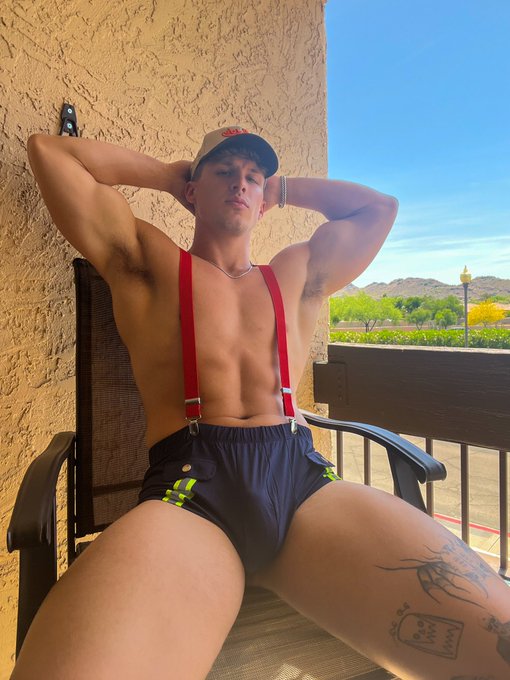 hi neighbors 🤪 https://t.co/ed8enXL61D