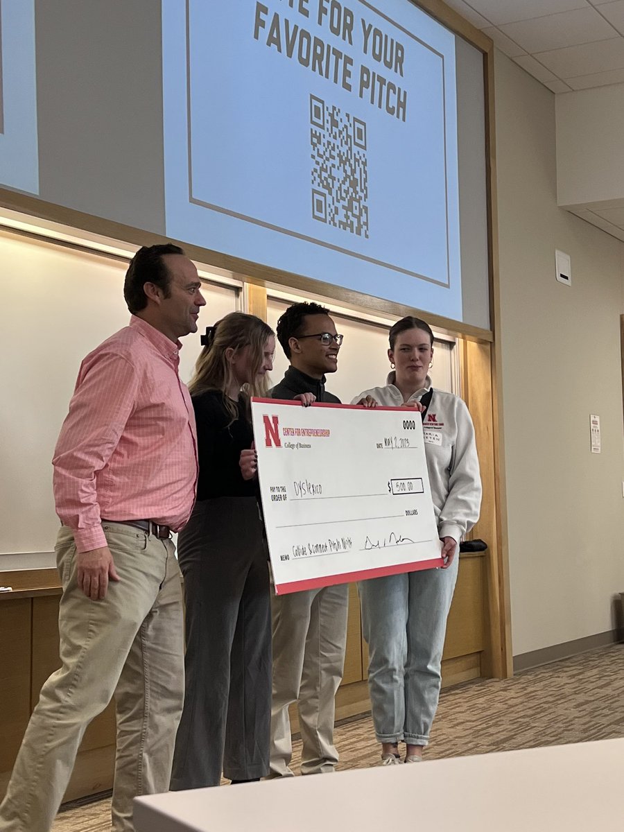 What a great evening with <a href="/HuskerVF/">Husker Venture Fund</a> at the @NebraskaC4E pitch night!

Thanks for letting me judge! Really impressed with all 7 companies tonight! 👏 

Such a great time to be building in Nebraska!