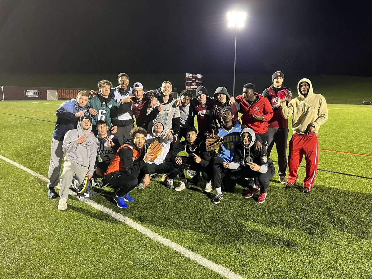 INTRAMURAL CHAMPS! 🏆

The team took home the Softball Intramural title last night in a thrilling championship game.

#AllIn // #GoSU