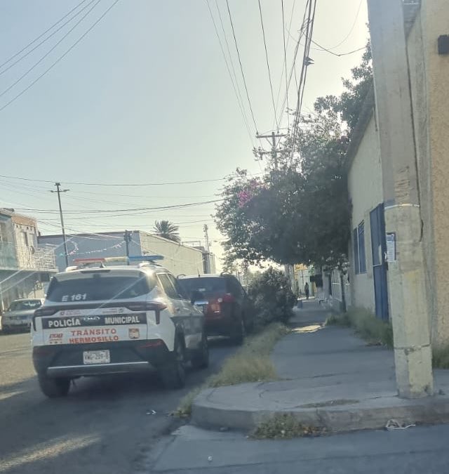 elcorral_rest's tweet photo. Gracias a la @Policia_HMO por siempre estar al pendiente de nuestros clientes ;)guiño ;)guiño #hermosillo #cazando #nosevale #mesientoseguro https://t.co/2kGVbxva0n