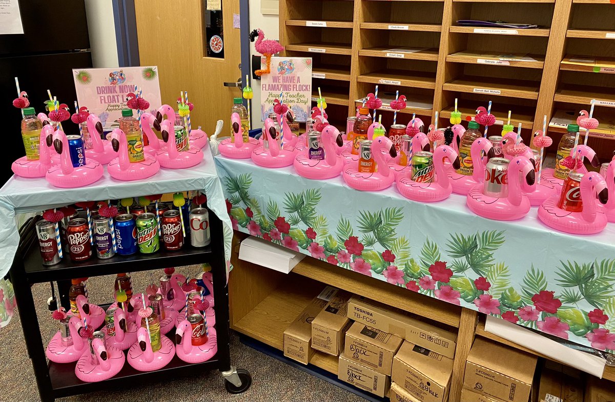 CMTeaches's tweet photo. 💙Happy Teacher Appreciation Day!🧡

🥤Drink Now….Float Later🦩

🎉We Have a FLAMAZING Flock🦩 

#dtsdtrojanpride #teacherappreciation #flamazingflock https://t.co/gLJSyaFw0T