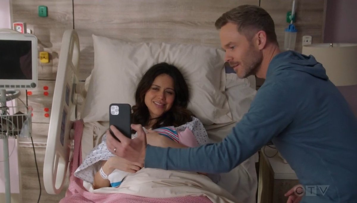 ChenfordLand's tweet photo. It's a healthy baby girl!!! Congrats mom &amp; dad 💖 #Wopez #TheRookie https://t.co/dr8UqinTuo