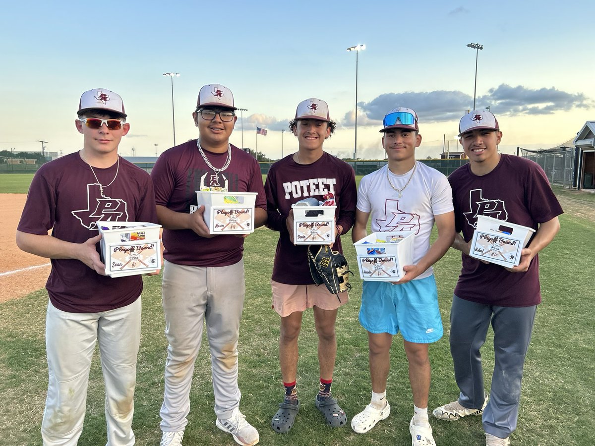BaseballPoteet's tweet photo. We would like to thank the Athletic Booster club for the Banner and baskets full of goodies for our players,  as we head into the first round of playoffs at Lytle, Thursday, 5/4 @ 7:00pm. https://t.co/bQAv2KMeAA