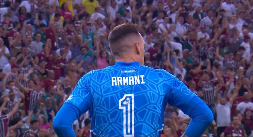 AMOALDIM's tweet photo. @Germancanoofi haciéndole gol a Armani. https://t.co/xDsVdAoa0U