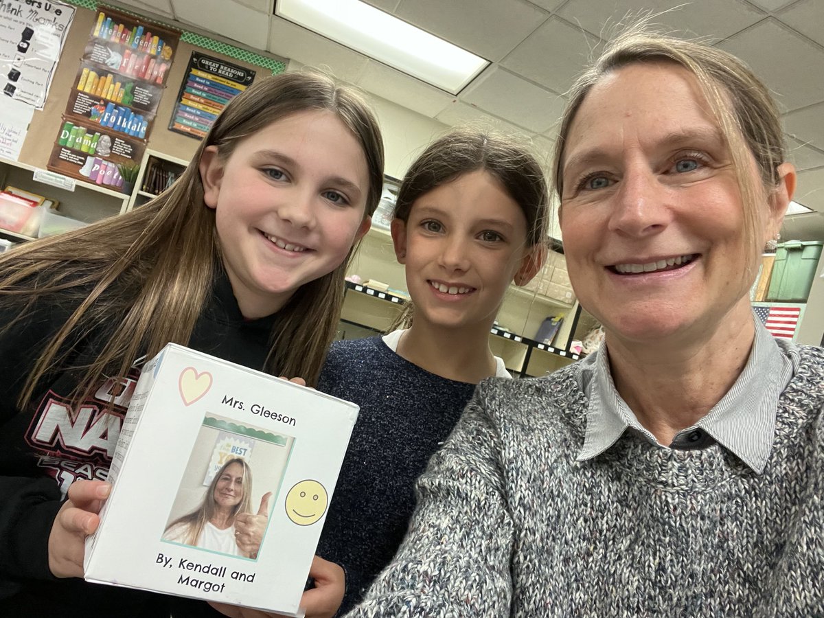 KGlee3's tweet photo. Thank you SCE Third grade teachers for this amazing opportunity!  Third graders were working on a Biography unit, and interviewed SCE teachers to create their Bio project. Loved chatting with your wonderful students Mrs. Whitty! https://t.co/I6oFrwm4aH