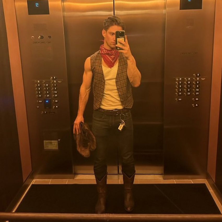 Harrison S Whore On Twitter Craving Elevator Sex