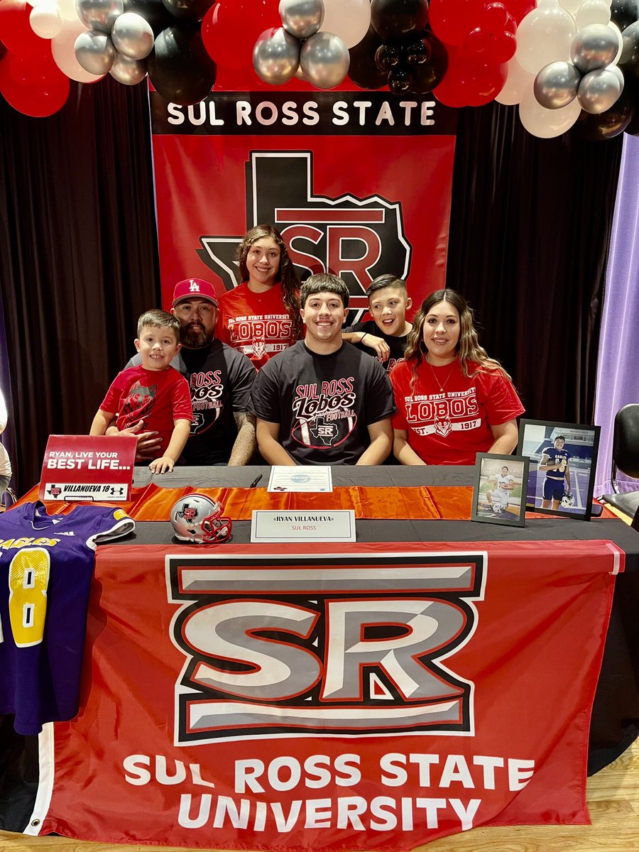 Officially signed as a Lobo🐺🔴⚫️