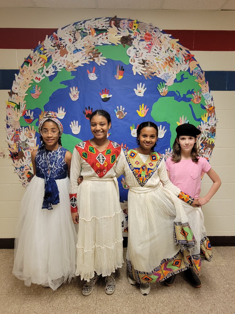 Mucker2ndgrade's tweet photo. #worldfest @AudubonES has been Amazing! @JCPSDEP1 https://t.co/u0ZWcPpFmx
