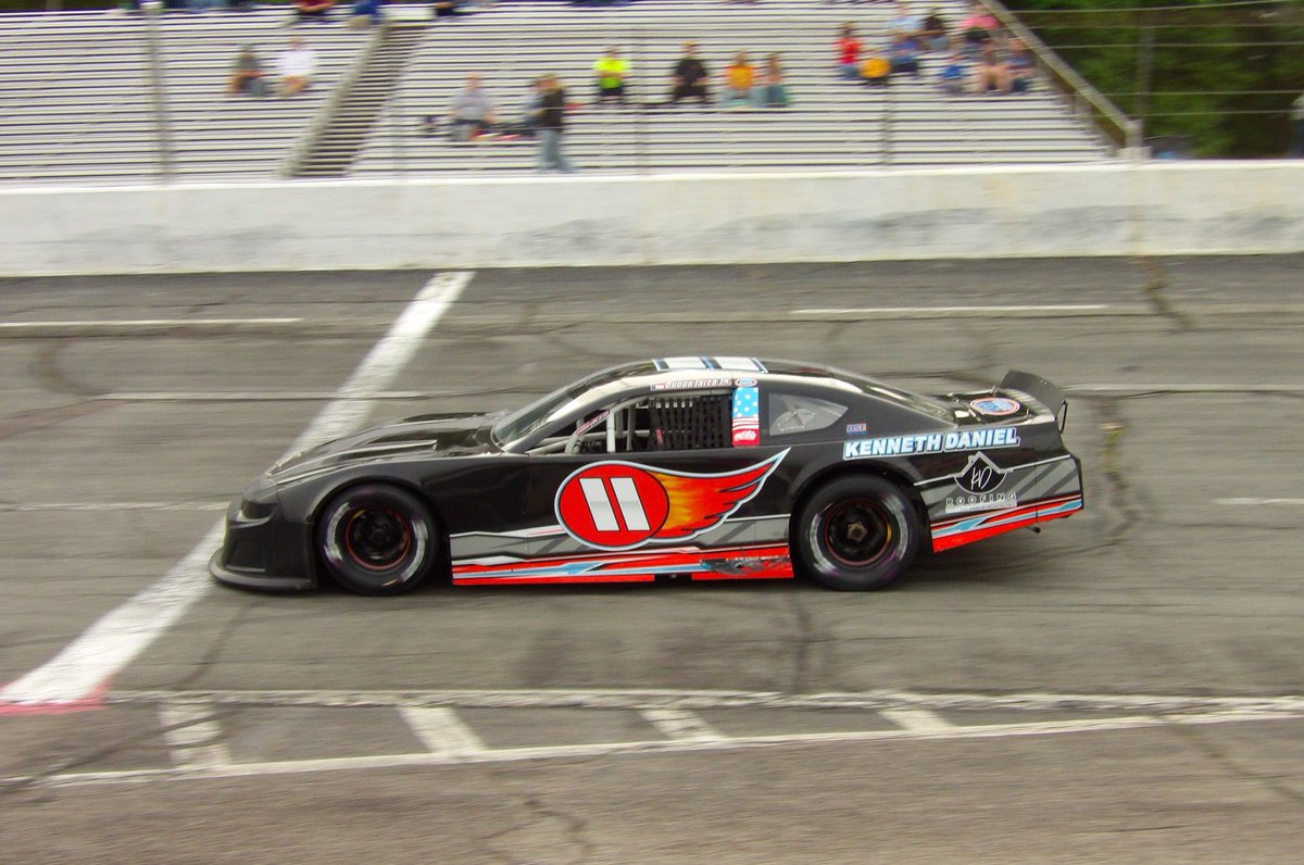 ShortTrackRep's tweet photo. Round 2 of @OCS_Track Season Opener/@Cplms09 and Carolina Crate Modifieds pics have been released!
VIEW: https://t.co/XOkDTHZtFy https://t.co/0xBye0I4KJ