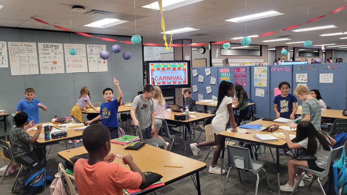 Lativia43329928's tweet photo. Kiddos enjoying some STAAR Prep. Carnival fun was a win.#TeamAult https://t.co/CT0v5R0ueX