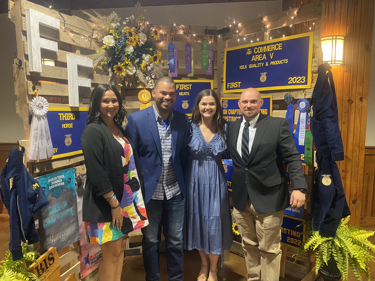 Justin_D_James's tweet photo. The @McKinneyTxFFA Banquet is always one of the best events! I’m so proud of these advisors and their dedication to FFA @MHSLions. #CTExcellence #MyMISD https://t.co/ecuZC4CZSq