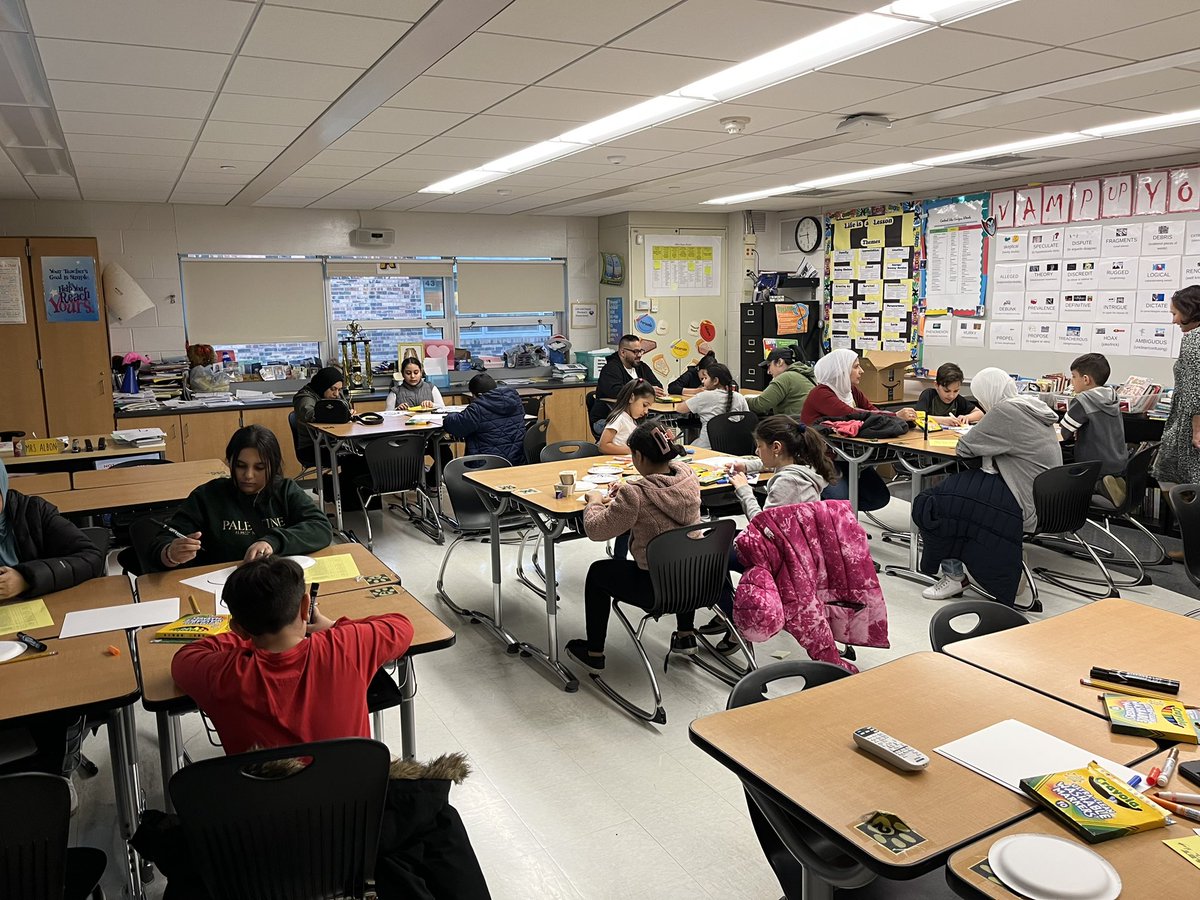 Ms_Maslak's tweet photo. Students and parents had a blast making Op Art Spinners at this years S.T.E.A.M night!! #STEAMRocks @NorthPalosSD117 https://t.co/h6GwZIrtHe