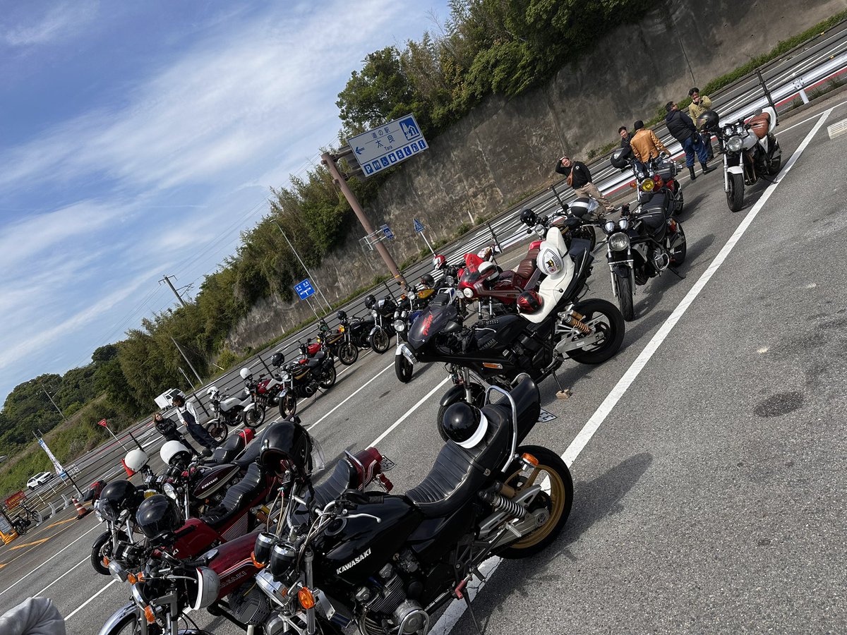 今日はこれに乗らさせていただいております🏍️
楽しいです　はい