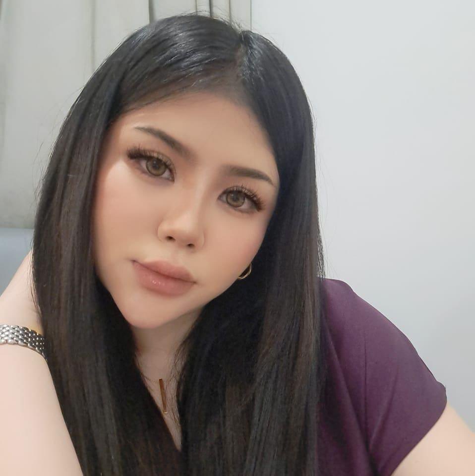 Mimihmzn's tweet photo. "Dik, ni rambut betul ke?"

Weh, kelakar! 😆 Ceritanya tadi tengah tunggu turn dekat hospital, kakak sebelah tegur macam ni. Ye akak, rambut betul ni🥰 I selalu dapat compliments pasal rambut &amp; i love to share my haicare!! Tapi murah je la tau. All below RM30. 

Thread-- https://t.co/ZIsiuXrjMU