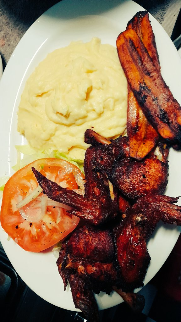 😍😍😍😍HOY NO TENIA GANAS DE COMER ARROZ ISE PURE DE PAPAS 🥔 ALITAS FRITAS 🍗ENSALADA DE LECHUGA 🥬CON TOMATE 🍅  CEBOLLA 🧅Y MIS TAJADAS AI🤣🥰😎✍️Y SOPORTA😎😎😎😎