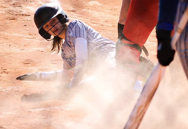 jnichols_2121's tweet photo. A few shots from @cosby_softball’s big win over Washburn tonight ⤵️🥎🦅📸

(That first one is a mood, btw) https://t.co/Ehw6PaMEmf