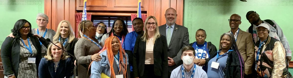 PhillyCharters's tweet photo. Family members & school leaders joined @PhillyCharters in Harrisburg yesterday to advocate for #Fairness4Charters with state lawmakers. Thank you to Rep. Martina White & Rep. Jesse Topper for hosting us & spending time listening to these amazing advocates! #PhlEd #PhillyCharters https://t.co/XkMqBLZnvJ