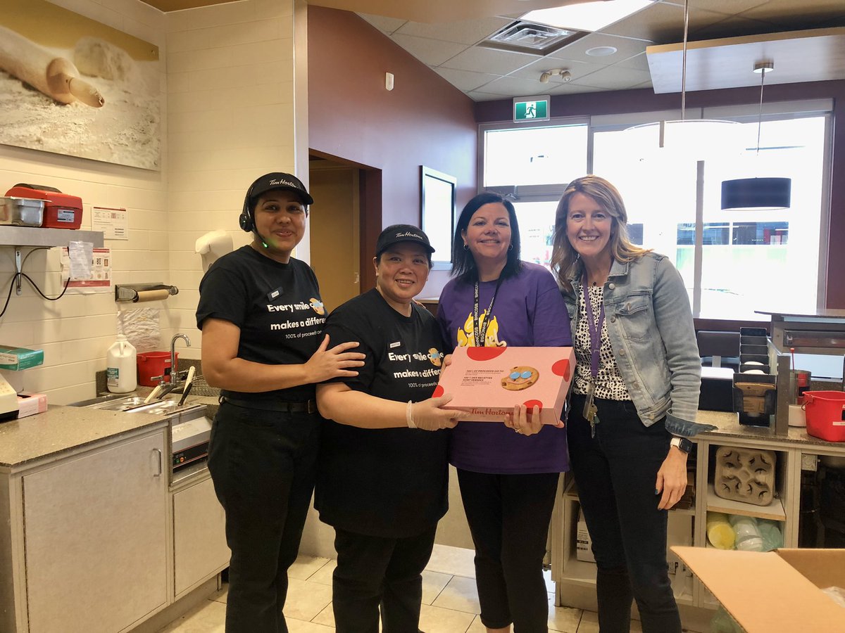 A great way to spend a portion of today with my good, principal friend <a href="/jmclarengibbons/">Jennifer McLaren</a> decorating Smile Cookies to support <a href="/BrantFFT/">Brant Food For Thought</a> Thanks to <a href="/TimHortons/">Tim Hortons</a> at Conklin Rd- to Martha &amp; Andrew &amp; their team for their hospitality!