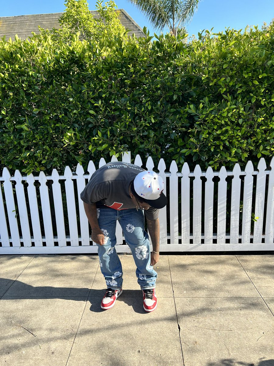 HellraiserZay's tweet photo. B!tch I’m still in my bag 🎒👣👹 https://t.co/BN7aiD9ze7