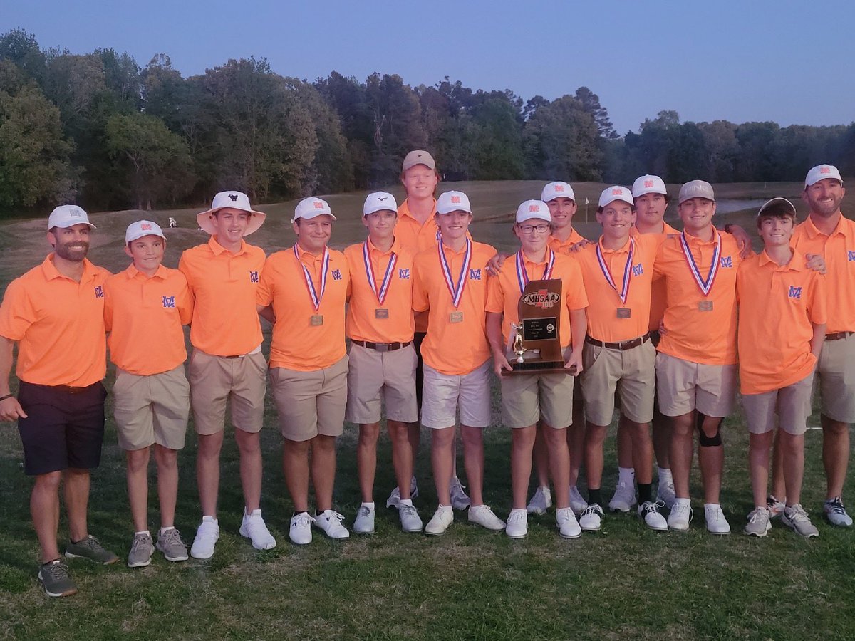 MC_BIGBLUE's tweet photo. Congratulations to our MHSAA 6A State Champion Golf Jags! https://t.co/yWLm0tW2pC
