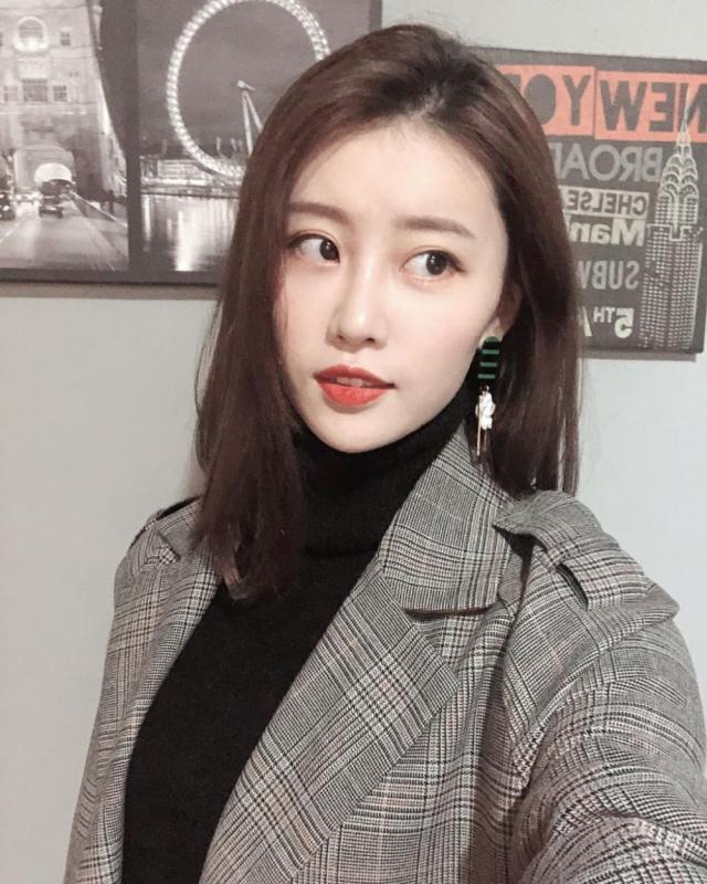 UptownDate's tweet image. Talk to her now! 30 from #Parañaque #Metro Manila has signed up to uptowndate.com/DesignThreatDe… Send unlimited text, video, and voice messages. #onlineDating #singles