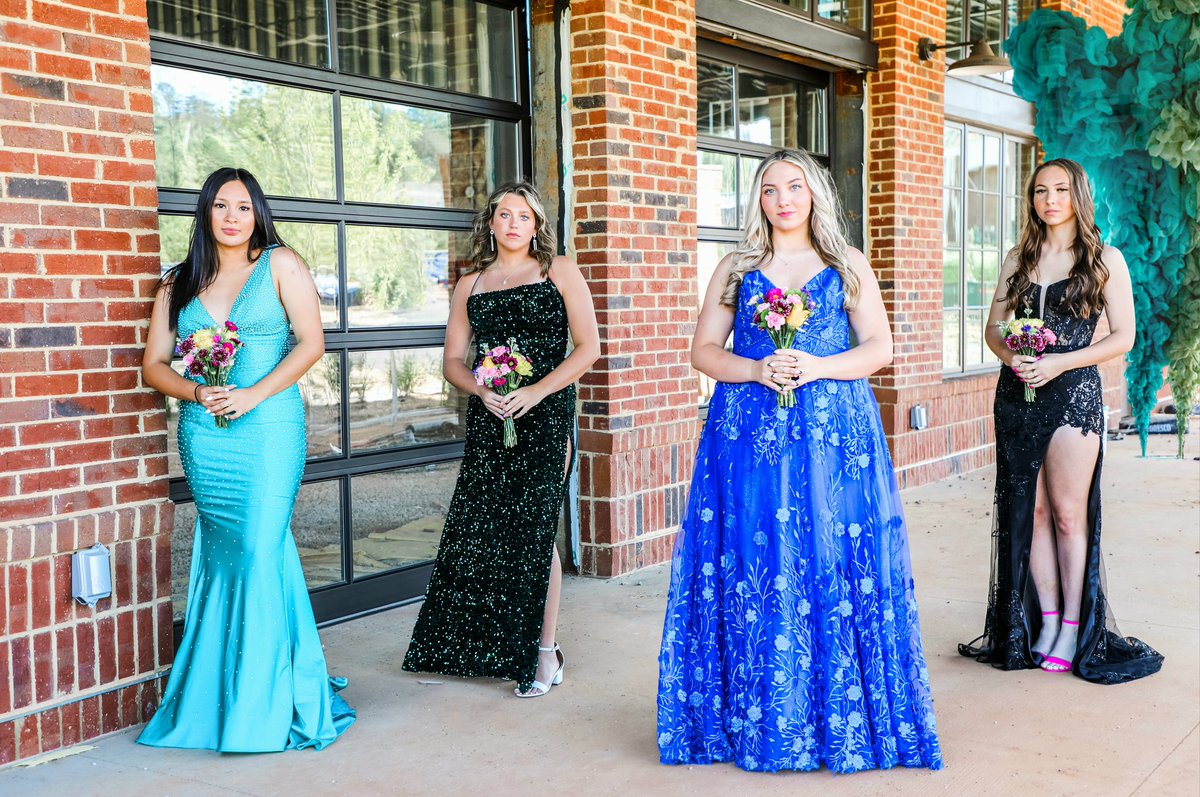 AHallPhotograph's tweet photo. #NFHS Pre Prom Pictures @FCSchoolsGA πΈ #CummingGA #MadeInGA #Prom2023 #SpringInGA https://t.co/hS6q2Uw1oW