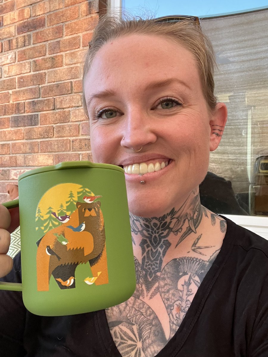 sky_lepidus's tweet photo. These #BearPride mugs from REI’s #OutsideWithPride campaign are perfect for wildlife biologists who want to drink rosé on the DL. 😂 https://t.co/mh1yiHlaqS