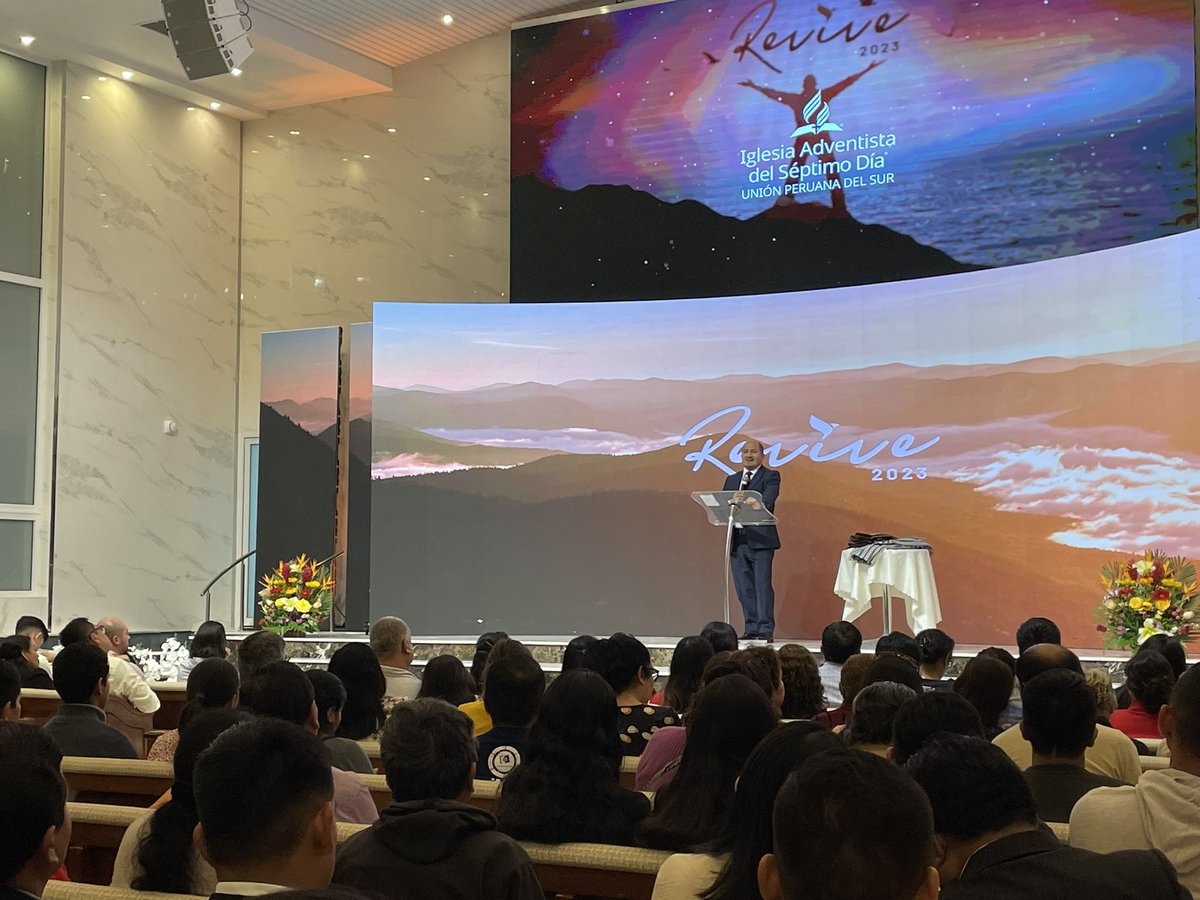 AdventistasUPS's tweet image. “Una persona es considerada un buen administrador de las cosas de Dios cuando también sabe amar a los demás”- Pr. Edinson Vásquez 

#Revive2023 #UPS #Actitudes