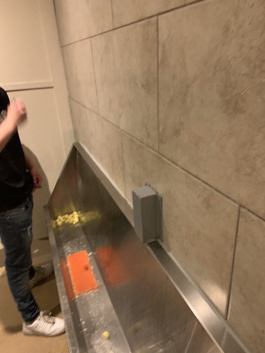 leicesterfag1's tweet photo. Just saw this guy at the urinal with a tiny cock. It’s like as if he was proud of it wanting to show it off to me. But I bet it’s a grower. Would love to see it hard
#toiletnsfw #gaynsfw #crusing #urinalcock #gay #toiletcock #urinal
#smallcock #spycock #clubcock
#urinaldick https://t.co/U3GAGIIazp