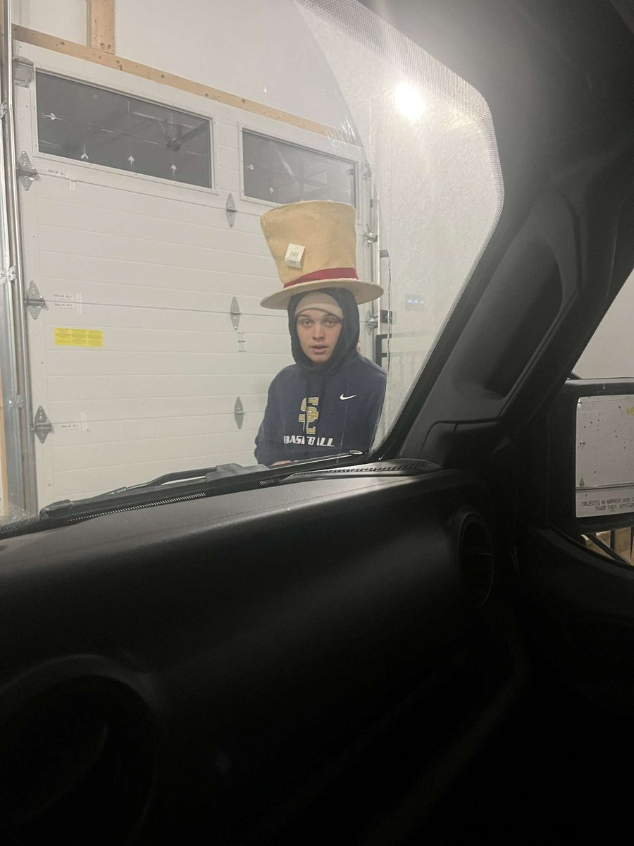 super_stroakers's tweet photo. big hat small dick!
#garagesleepover @wettyornot_ https://t.co/oiJkwHmk51