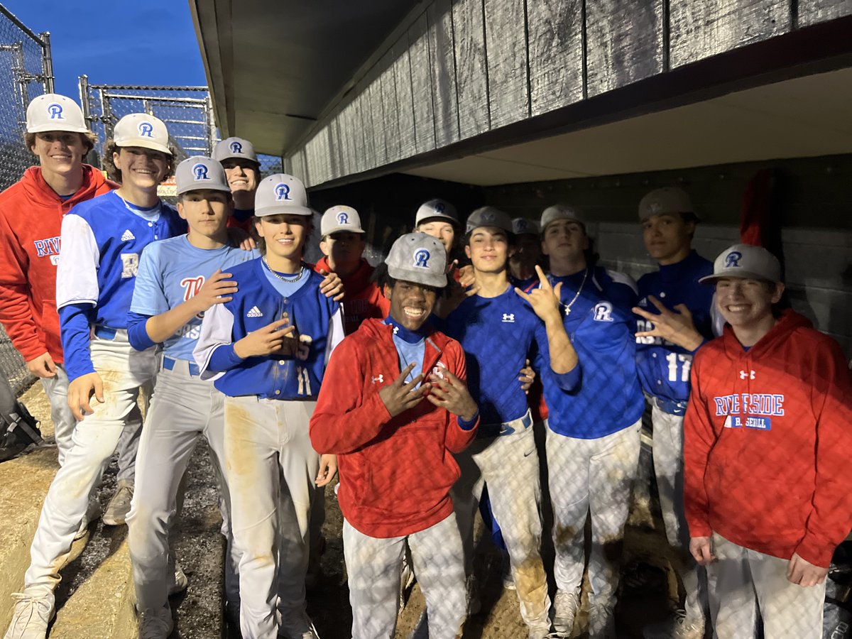 Riversides Zach Feit remains mentally tough going downhill at Stonebridge in pouring rain, giving up only 2 hits, striking out 5!Aiden Schaefer &amp; Andrew Sobieray have the hot sticks with 2 hits each. Bartlett &amp; Kosnar Iced the end with an incredible closing performance, 3-2 Win!