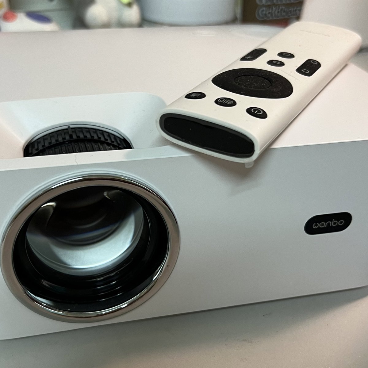 hellodreamy99's tweet photo. 🌟 Projector Wanbo x1 pro
จอใหญ่ เสียงชัด มีลำโพงในตัว
* รุ่น pro เชื่อมwifi/ฮอตสปอตมือถือ ได้
* อุปกรณ์ครบ รีโมท + แถมขาตั้ง
ส่งต่อ 2,000
#โปรเจคเตอร์ #ส่งต่อprojector #โปรเจคเตอร์มือสอง #มินิโปรเจคเตอร์ #มือสองสภาพดี #ขายของมือสอง #miniprojector #projecter #ส่งต่อของมือสอง https://t.co/hz2LTyjuSI